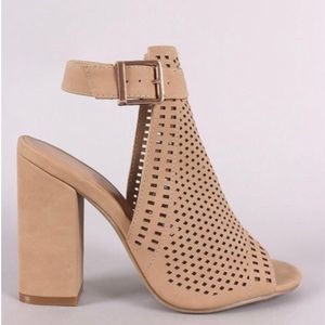 Influencer Bootie (Natural)